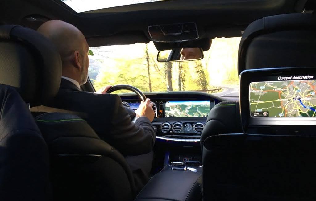 Chauffeur à disposition